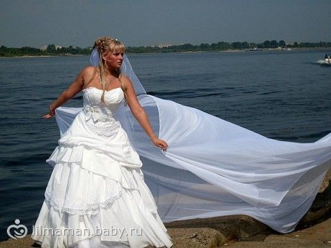 Лично мне свое платье жалко - весит оно