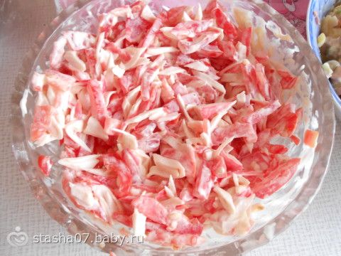 Салат крабовые палочки майонез чеснок Салат крабовые палочки майонез чеснок
