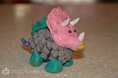 Поделки из пластилина и шишек динозавр 53