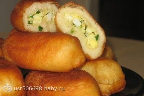 … Жареные пирожочки с зеленым луком и яйцами…