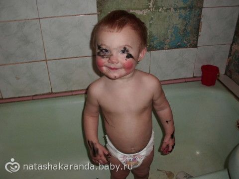 Хвастанусь) фотографии (сыну 1 и 7, фотосделано 12.12.12 в 12:12), затем сын нашел мамину тушь, и зайка которого девочке связала.
