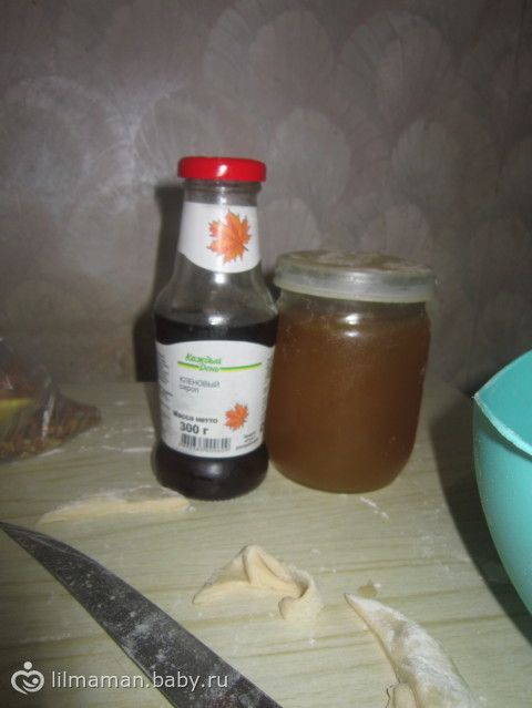 Рецепт булочек из икеа. 38016550.200802786. Рецепт булочек из икеа фото. Рецепт булочек из икеа-38016550.200802786. картинка Рецепт булочек из икеа. картинка 38016550.200802786. Кленовые пеканы – это слоеные булочки с кленовым сиропом и орехами пекан. Такую выпечку можно попробовать в кафе и ресторанах, а можно и самим приготовить. Сам процесс приготовления не потребует от вас много усилий, необходимо только приобрести слоеное тесто или сделать его самостоятельно, также понадобятся орехи пекан и, конечно же, кленовый сироп.