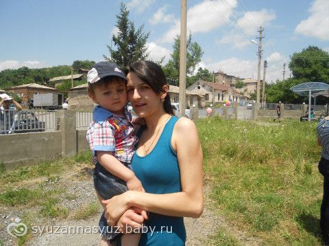 Кто из детей их ребёнок по вашему?photo