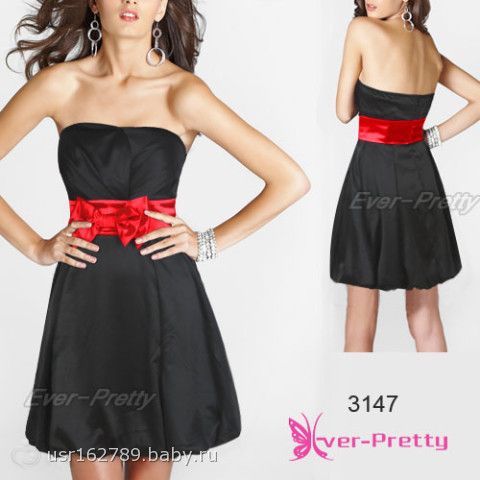 Красный пояс на черном платье