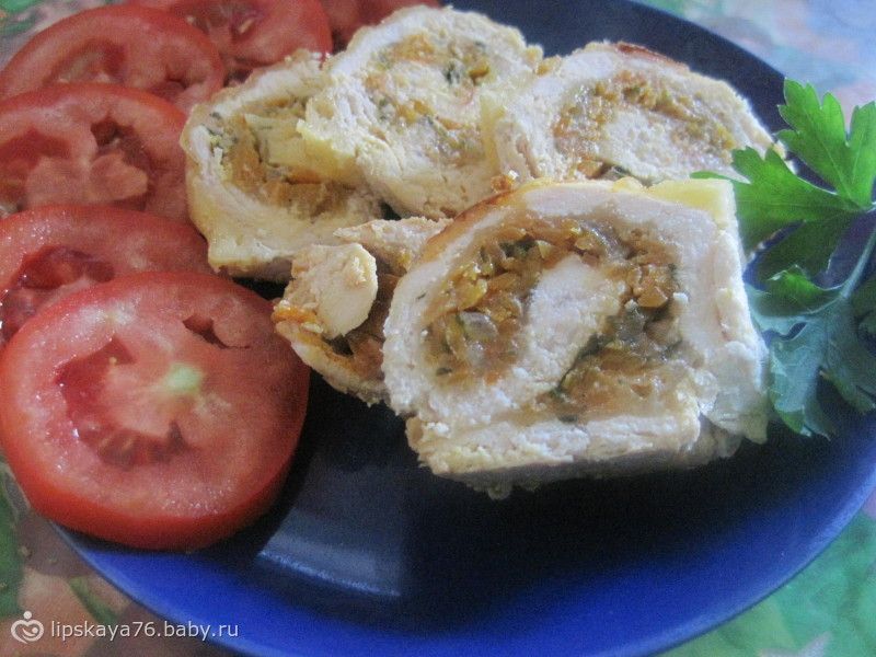 Куриные рулетики под сырной шубой Куриные рулетики под сырной шубой