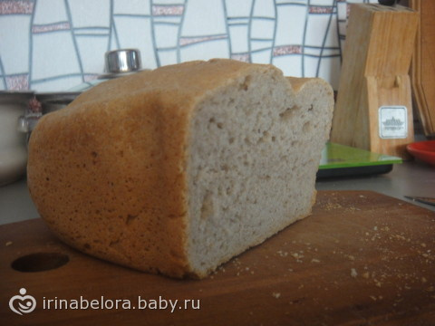 ММММММням, моя хлебопечечка умничка испекла мне ржано-пшеничный хлебушек…