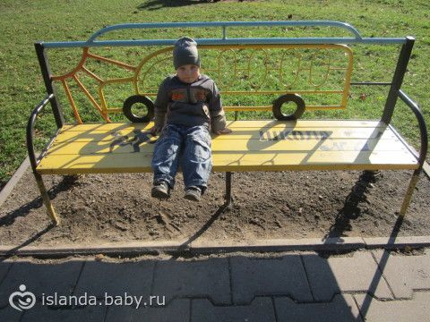 Скамейка в садик в группу